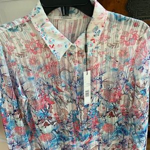 Tahari blouse size small, brand new!